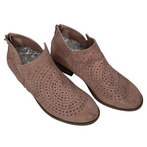 Torrid Ankle Booties Laser Cut Perforated Dusty Rose Low Heel Boots Women 9 W